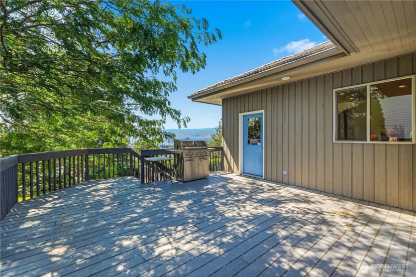 Property photo for 323 Stoneybrook Lane, Wenatchee photo 32