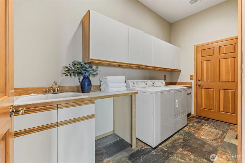 Property photo for 323 Stoneybrook Lane, Wenatchee photo 12