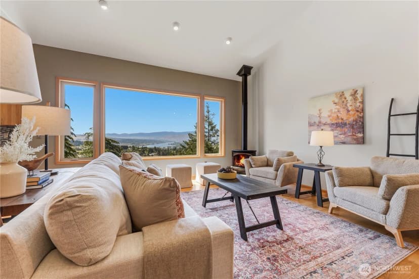 Property photo for 323 Stoneybrook Lane, Wenatchee photo 4