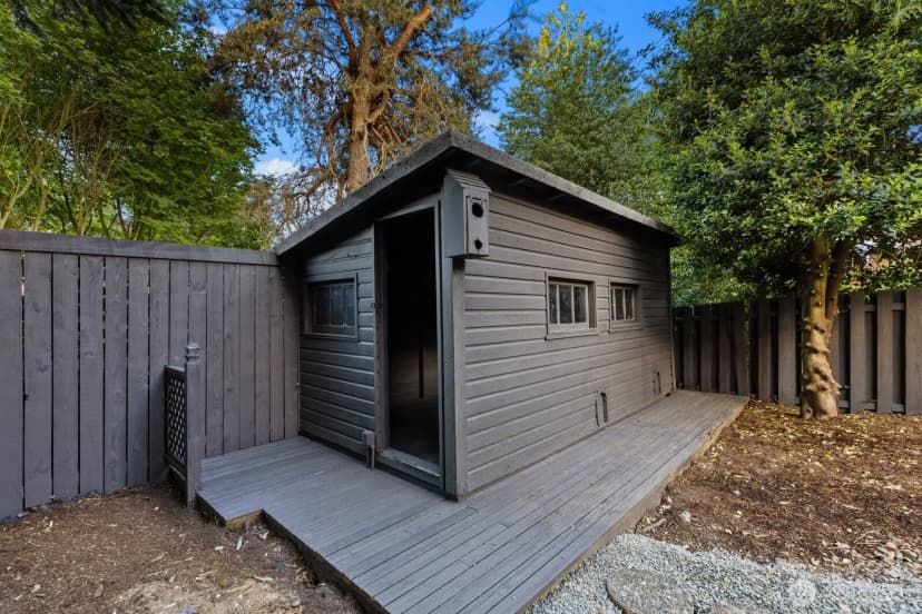 Property photo for 8216 Interlake Avenue N, Seattle photo 31