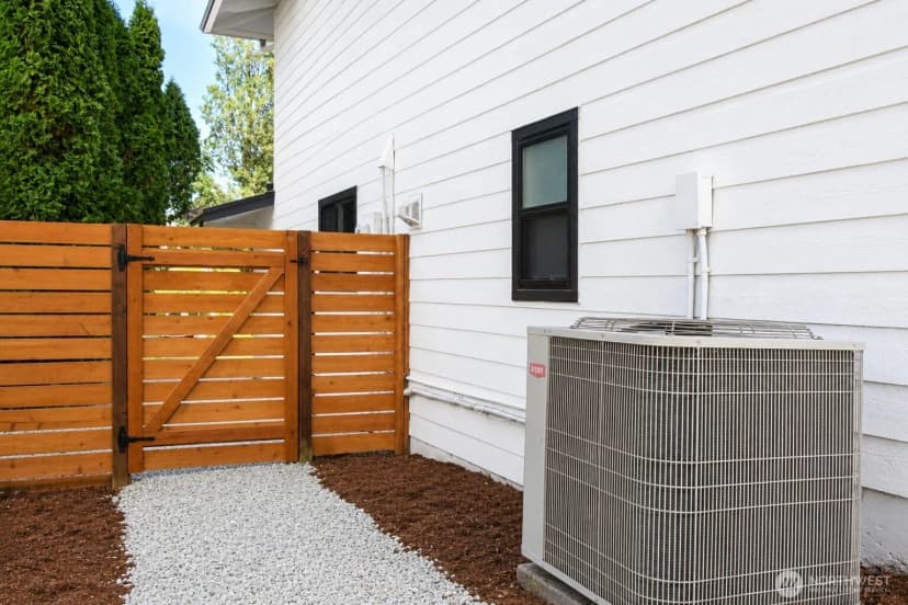 Property photo for 510 223rd St Street Sw, Bothell photo 15