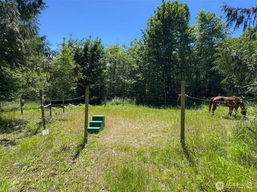 Property photo for 663 Glass Road, Port Angeles photo 30