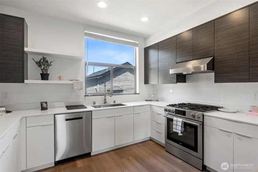 Property photo for 604 Nw 77th Street #d, Seattle photo 14