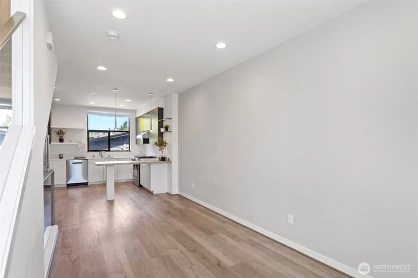 Property photo for 604 Nw 77th Street #d, Seattle photo 20