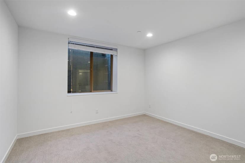 Property photo for 604 Nw 77th Street #d, Seattle photo 9