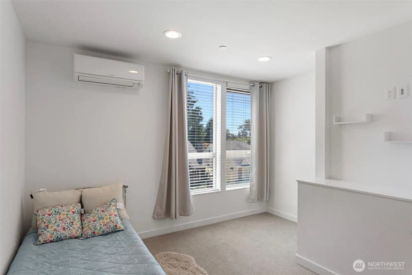 Property photo for 604 Nw 77th Street #d, Seattle photo 23
