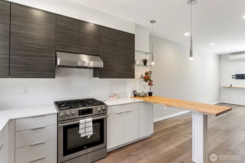 Property photo for 604 Nw 77th Street #d, Seattle photo 15