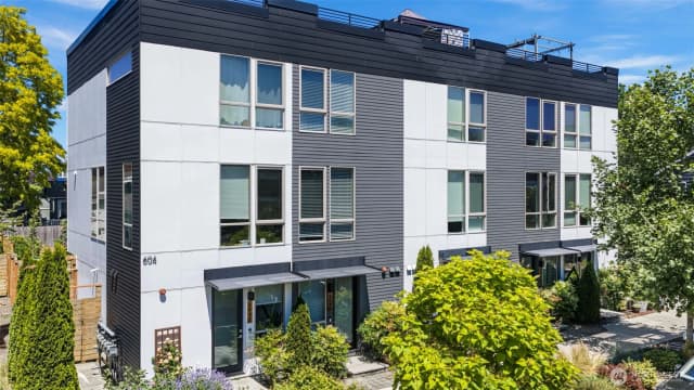 Property photo for 604 Nw 77th Street #d, Seattle photo 3