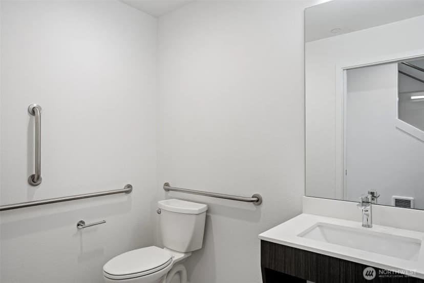 Property photo for 604 Nw 77th Street #d, Seattle photo 7