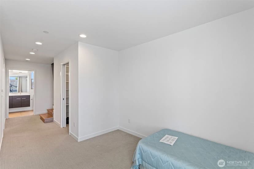 Property photo for 604 Nw 77th Street #d, Seattle photo 25