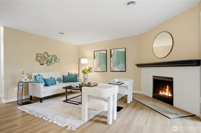 Property photo for 12219 Ne Bel Red Road #d202, Bellevue photo 2