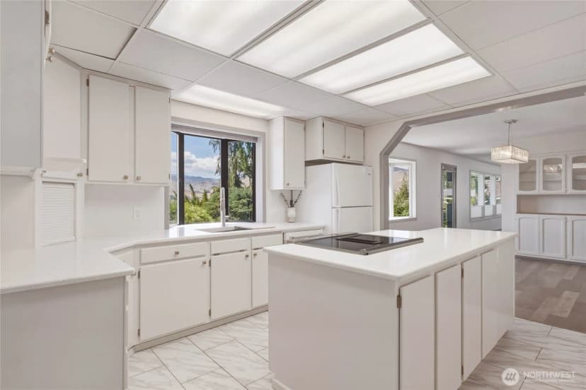 Property photo for 330 Sunnyslope Heights, Wenatchee photo 15
