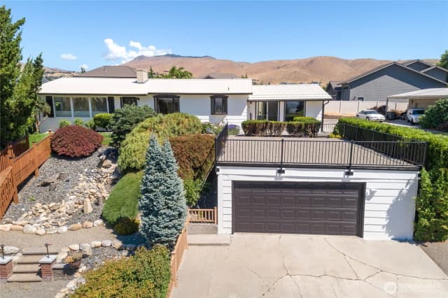 Property photo for 330 Sunnyslope Heights, Wenatchee