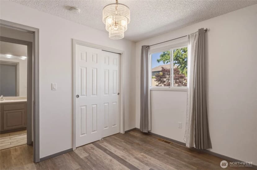 Property photo for 330 Sunnyslope Heights, Wenatchee photo 32