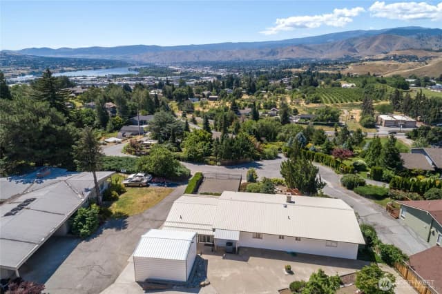 Property photo for 330 Sunnyslope Heights, Wenatchee photo 4