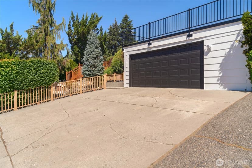 Property photo for 330 Sunnyslope Heights, Wenatchee photo 37