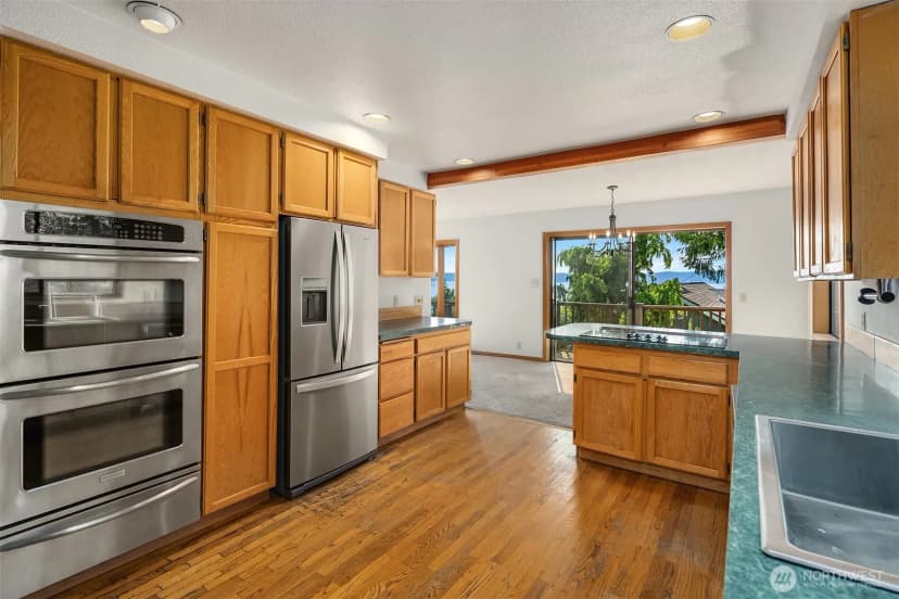 Property photo for 2714 Sw 152nd Pl, Burien photo 12