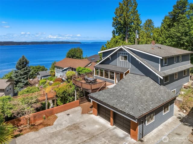 Property photo for 2714 Sw 152nd Pl, Burien