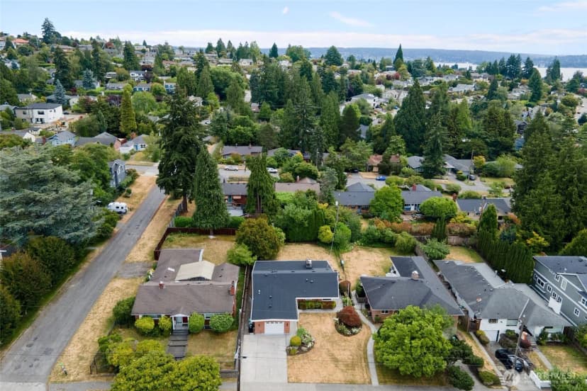 Property photo for 6050 43rd Avenue Ne, Seattle photo 37