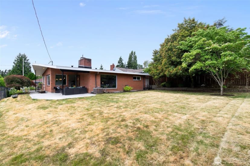 Property photo for 6050 43rd Avenue Ne, Seattle photo 13