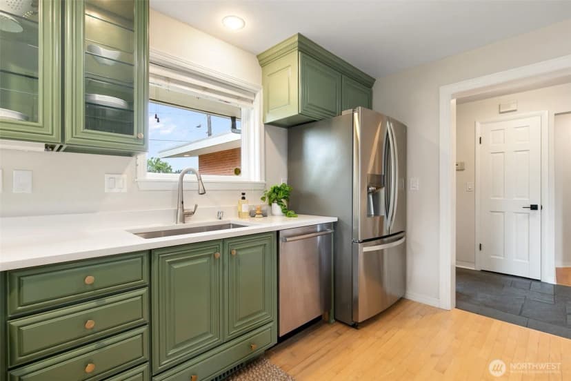 Property photo for 6050 43rd Avenue Ne, Seattle photo 17
