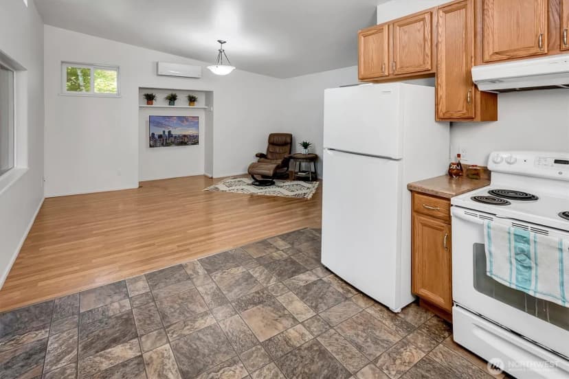 Property photo for 11321 E Lake Joy Drive Ne, Carnation photo 12