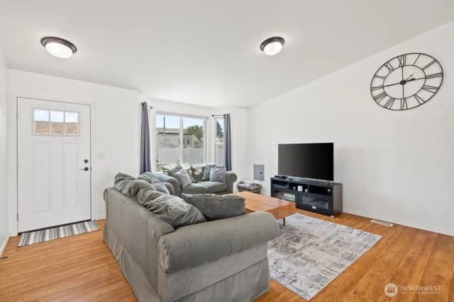 Property photo for 225 Atterberry Drive Sw, Mattawa photo 4
