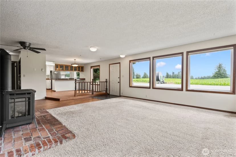 Property photo for 1724 Haveman Road, Lynden photo 4