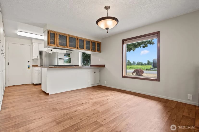 Property photo for 1724 Haveman Road, Lynden photo 8