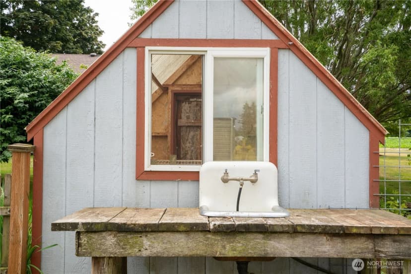 Property photo for 1724 Haveman Road, Lynden photo 32
