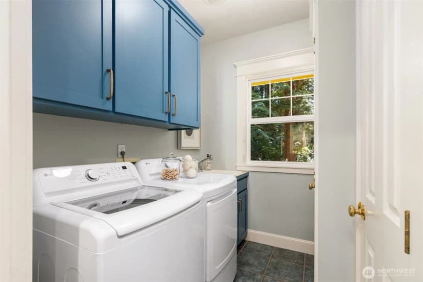 Property photo for 8363 Ne Sumanee Place, Bainbridge Island photo 29