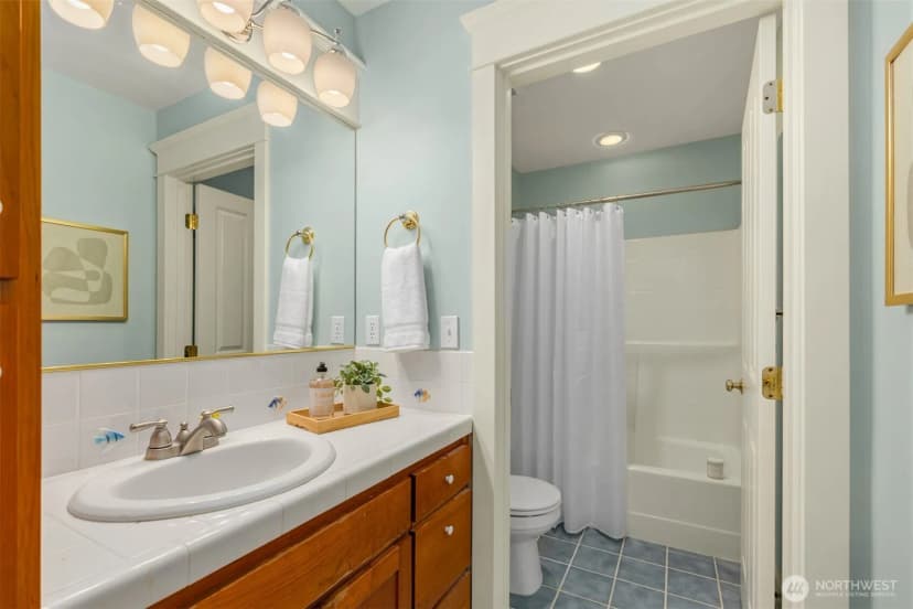 Property photo for 8363 Ne Sumanee Place, Bainbridge Island photo 27