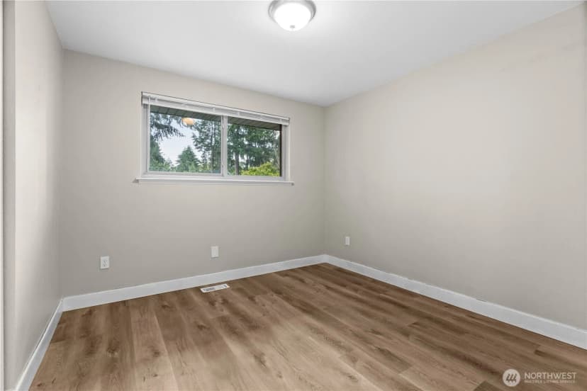 Property photo for 7507 66th Avenue W, Lakewood photo 18