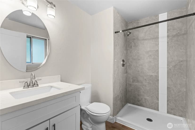 Property photo for 7507 66th Avenue W, Lakewood photo 17