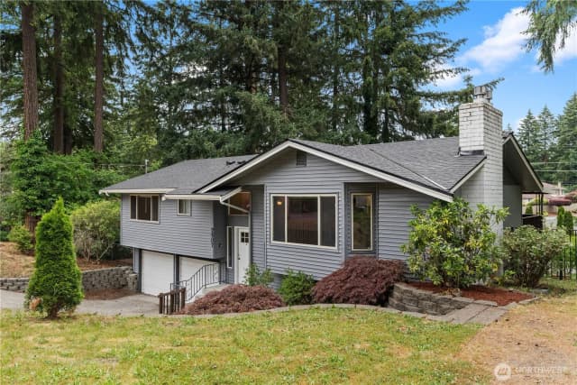 Property photo for 7507 66th Avenue W, Lakewood photo 3
