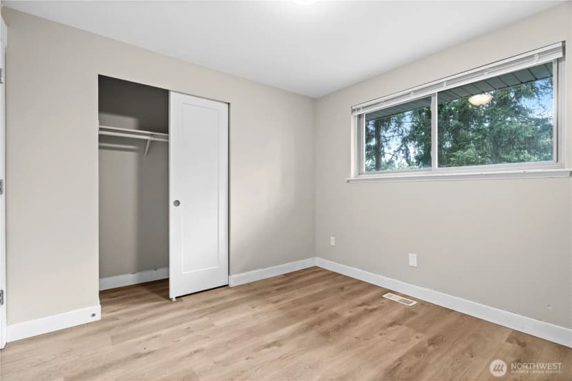 Property photo for 7507 66th Avenue W, Lakewood photo 19