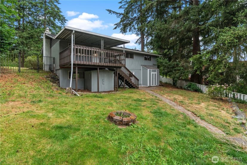 Property photo for 7507 66th Avenue W, Lakewood photo 4