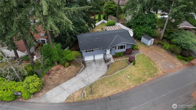 Property photo for 7507 66th Avenue W, Lakewood photo 5