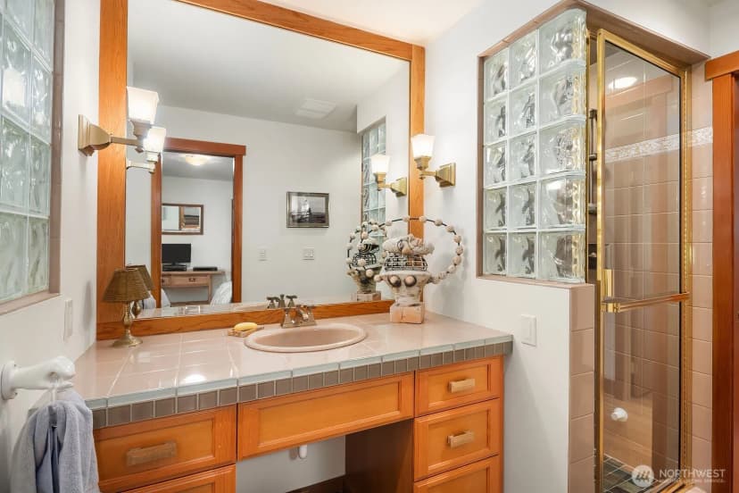 Property photo for 3825 132nd Avenue Ne, Bellevue photo 23