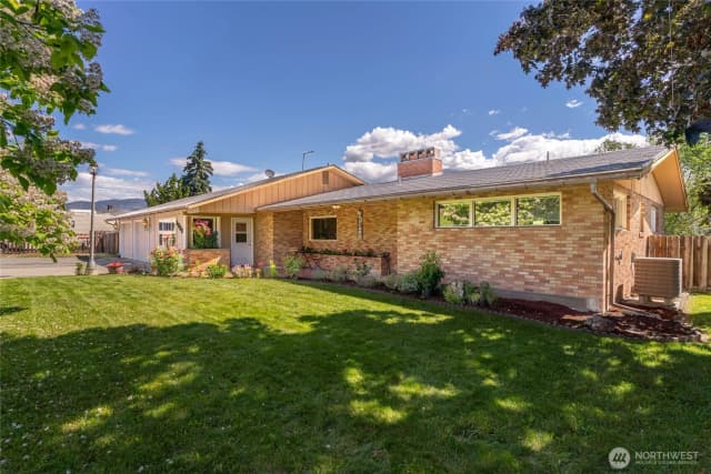 Property photo for 1903 Deerpath Drive, Oroville