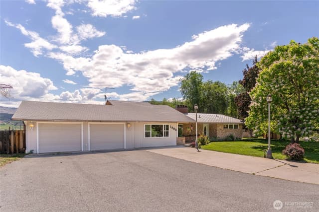 Property photo for 1903 Deerpath Drive, Oroville photo 2