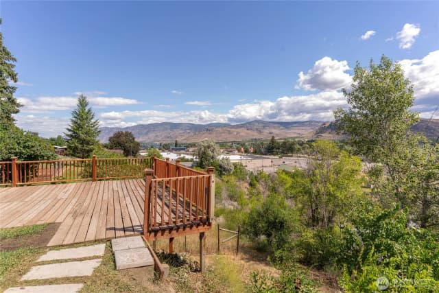 Property photo for 1903 Deerpath Drive, Oroville photo 3