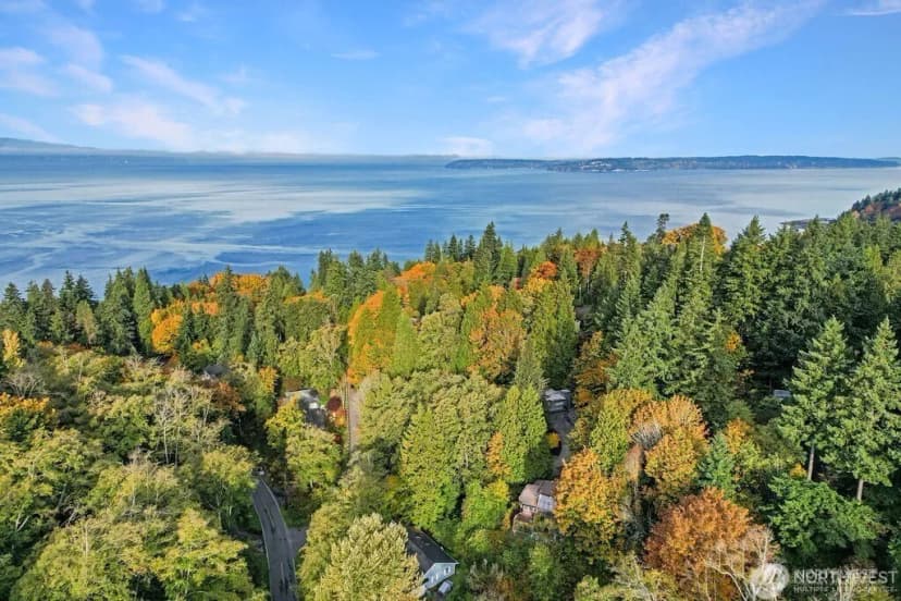 Property photo for 7217 Meadowdale Beach Road, Edmonds photo 2