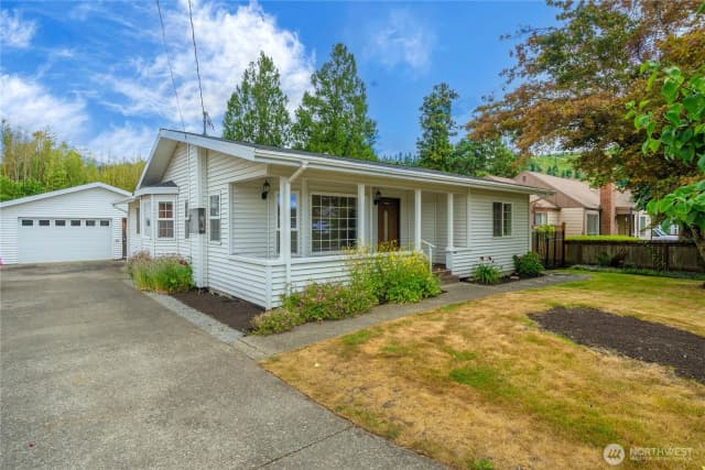 Property photo for 16101 60th Street E, Sumner