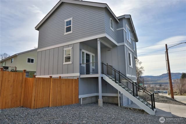 Property photo for 600 Ross Canyon Road, Omak
