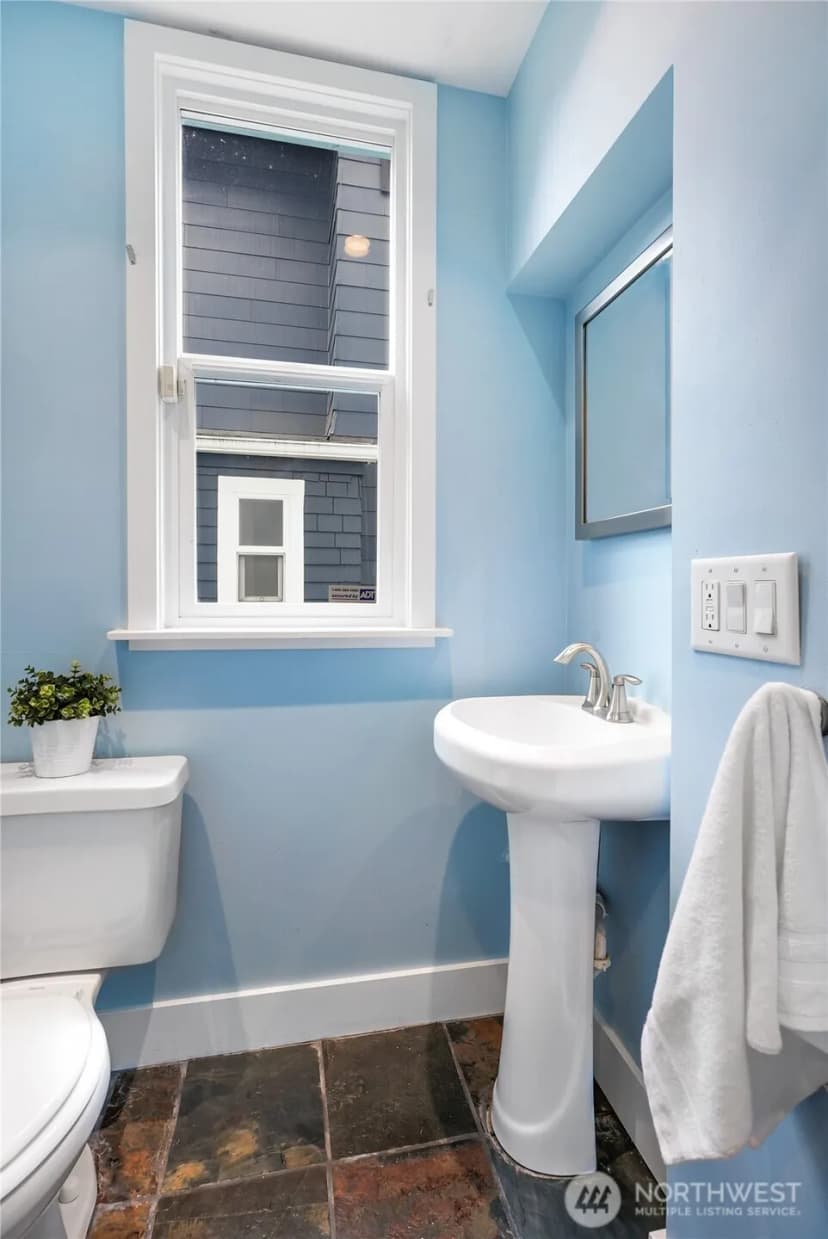 Property photo for 1606 22nd Avenue, Seattle photo 14