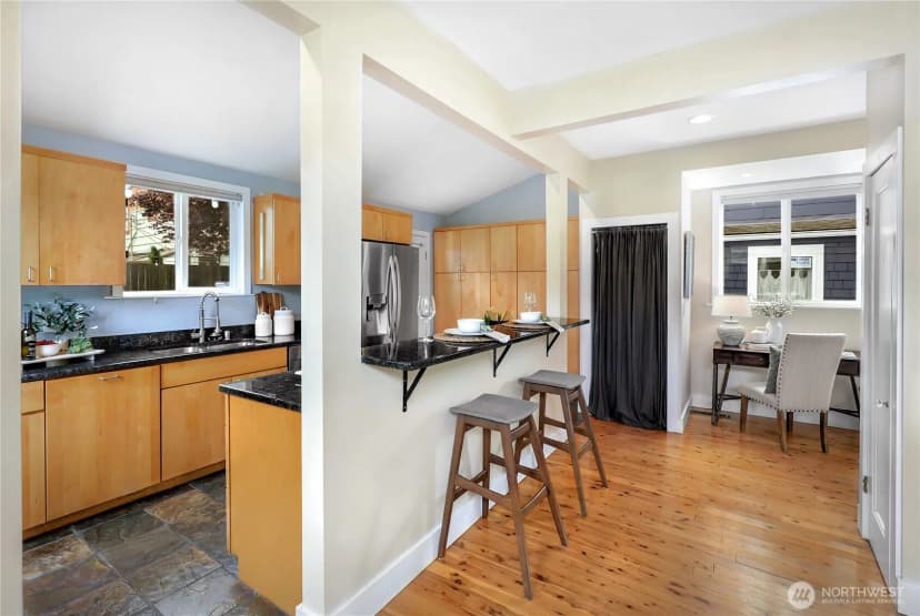 Property photo for 1606 22nd Avenue, Seattle photo 10