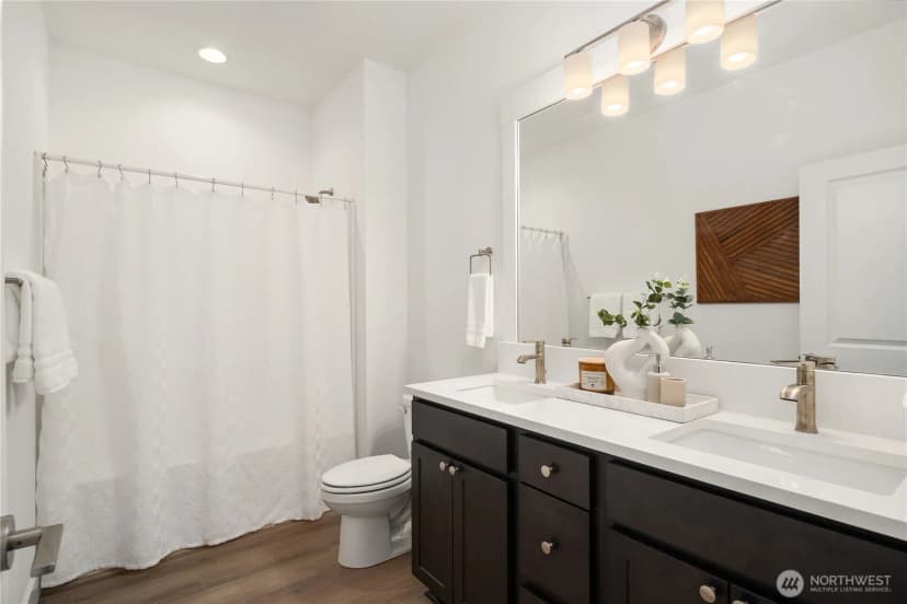 Property photo for 10667 Se 170th Place, Renton photo 22