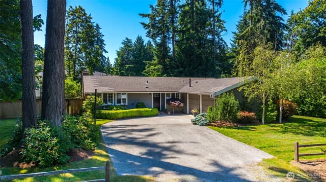 Property photo for 1905 216th Avenue Se, Sammamish photo 2