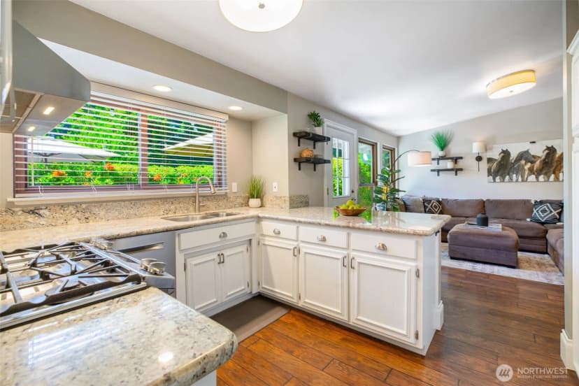 Property photo for 1905 216th Avenue Se, Sammamish photo 9